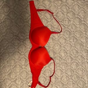 PINK Wear everywhere/lightly lined 36C. Used like new condition hardly worn.